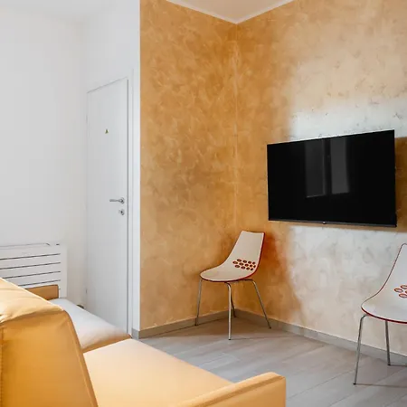Giorgi Homes - Gold Apartment