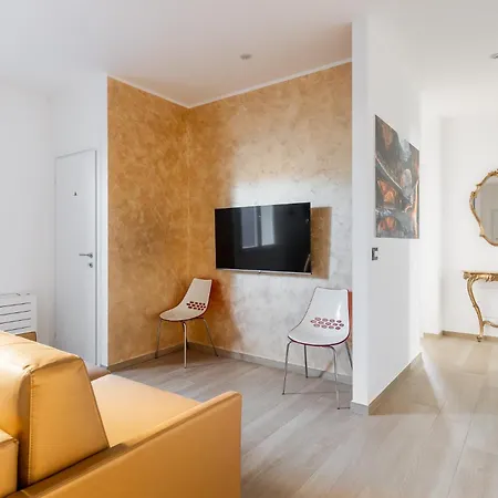 Giorgi Homes - Gold Apartment *